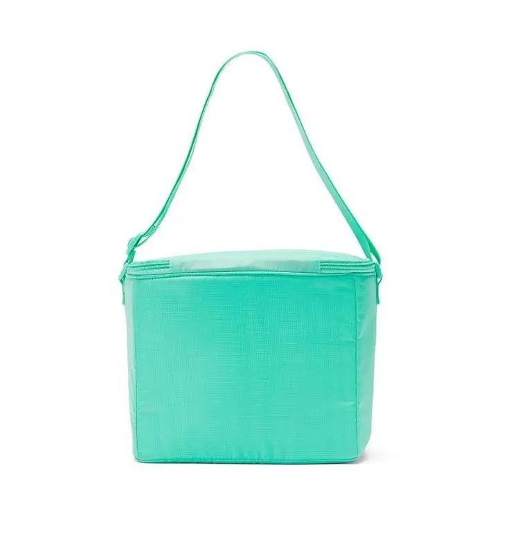Зеленая спортивная сумка от Pink