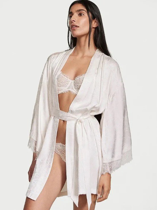 Белый атласный халат Victoria's Secret Very Sexy Long Satin Kimono Robe, M\L