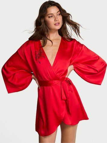 Сатиновий халат Red Satin Sparkle Bow Short Robe Victoria&rsquo;s Secret