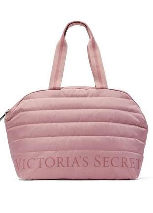Розовая спортивная сумка от Victoria's Secret
