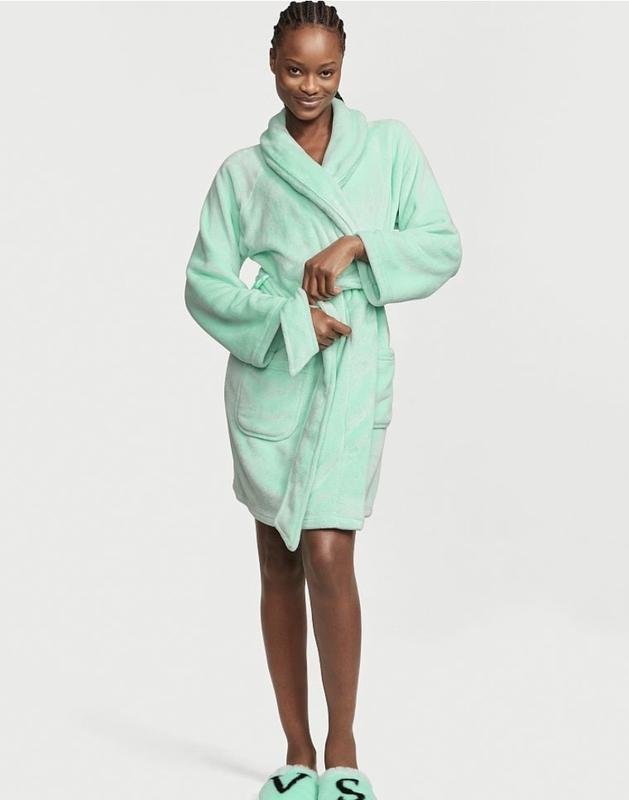 Мятный плюшевый халат Victoria’s Secret Logo Short Cozy Robe, XS\S